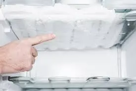 cum-dezgheti-corect-frigiderul-si-congelatorul